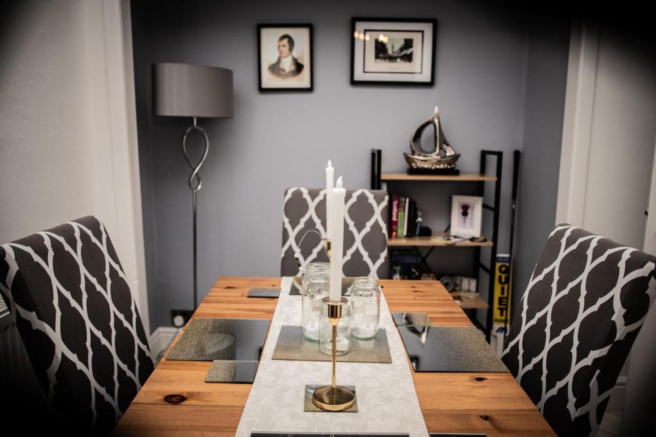 Rose Apartment 2-Bed Town Centre Apartment In Ayr Exteriér fotografie