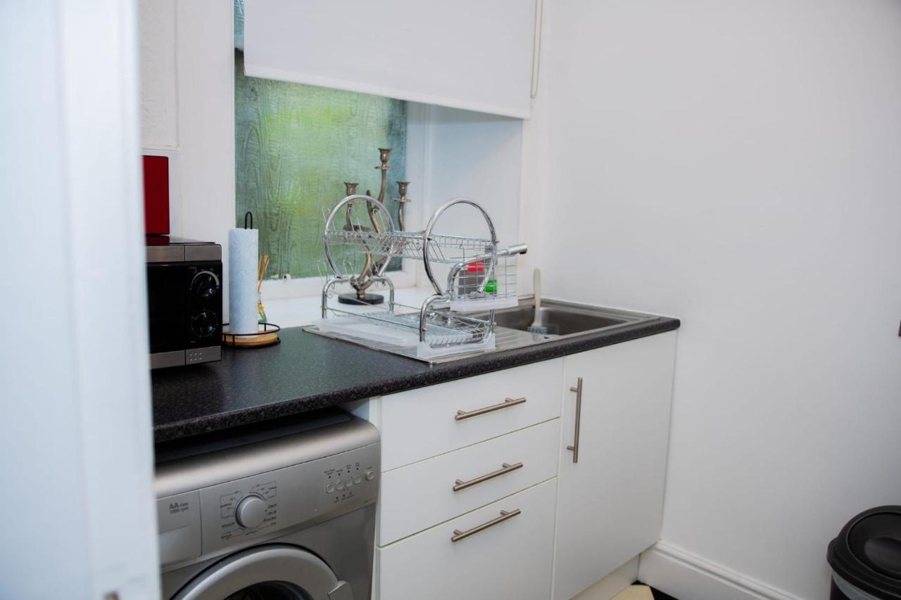 Rose Apartment 2-Bed Town Centre Apartment In Ayr Exteriér fotografie